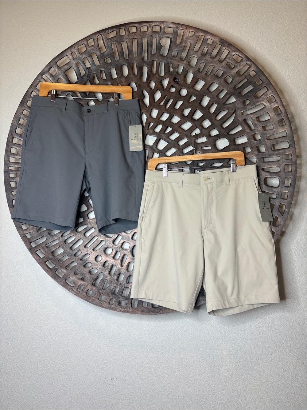 🤍 PGA TOUR Men’s Golf Shorts 2-Pack NWT Size 32 Gray Khaki Flat Front 🤍